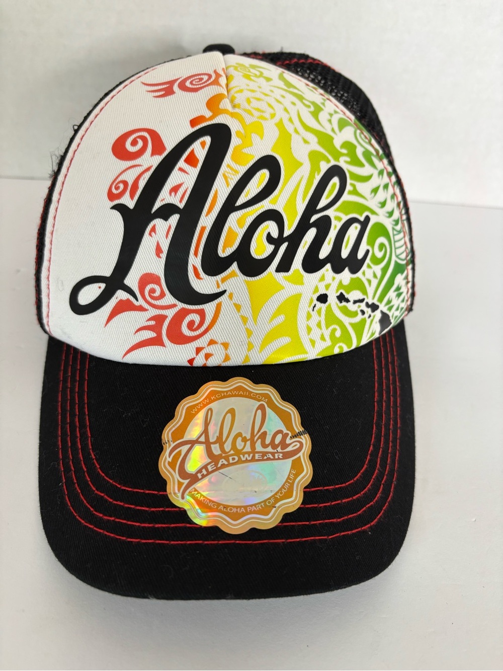 ALOHAS Black Mesh Trucker Cap with Beige Interior Trim